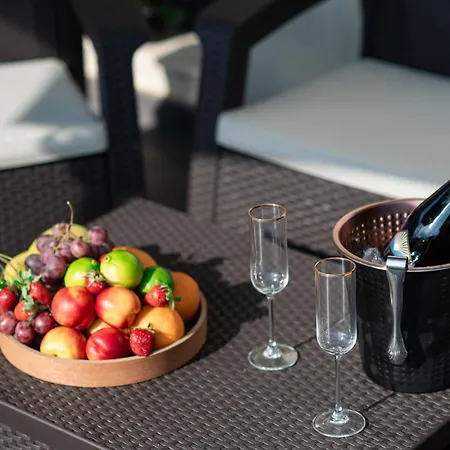 Nest By The Apartment Mamaia