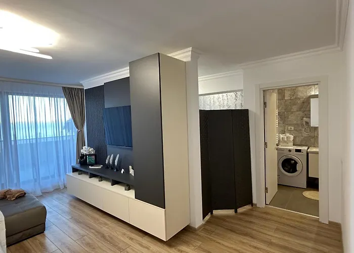 Nest By The * Mamaia